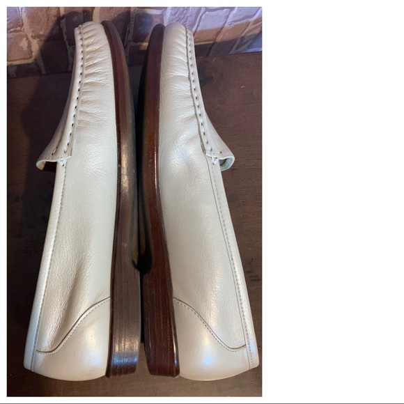 “Simplify” Loafers in “Pearl Bone” Leather - Picture 5 of 13